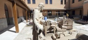 Las últimas obras en el monasterio de Santa Ana y la Magdalena se ejecutan en estos momentos en el patio conventual. :: PACO ALONSO / AGM